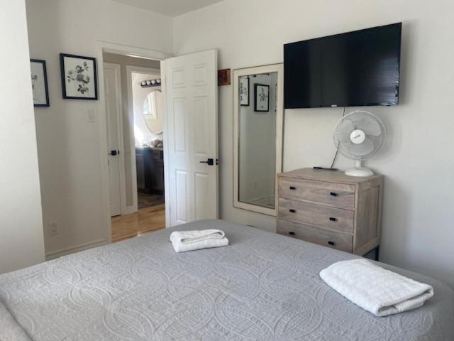 Clearbrooke Gem- Bright Private Bedroom Close To Yyz Toronto Buitenkant foto